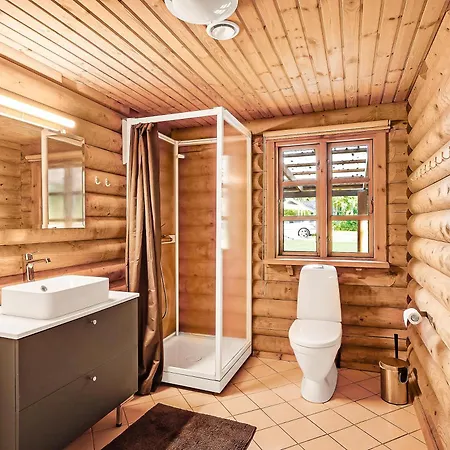 Dom wakacyjny Amazing In With 3 Bedrooms, Sauna And Wifi Rønde